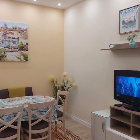 וארנה Апартамент Pink & Blue - 2Bdr With Balcony - Wi-Fi מראה חיצוני תמונה