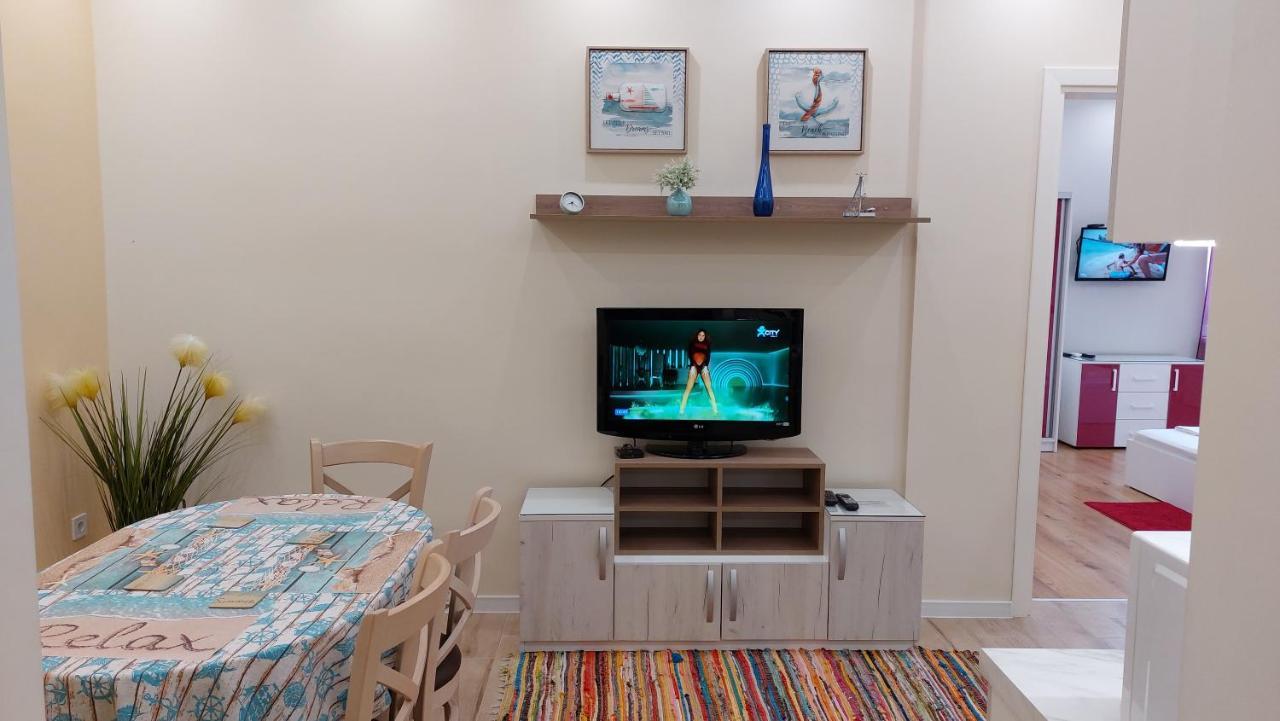 וארנה Апартамент Pink & Blue - 2Bdr With Balcony - Wi-Fi מראה חיצוני תמונה
