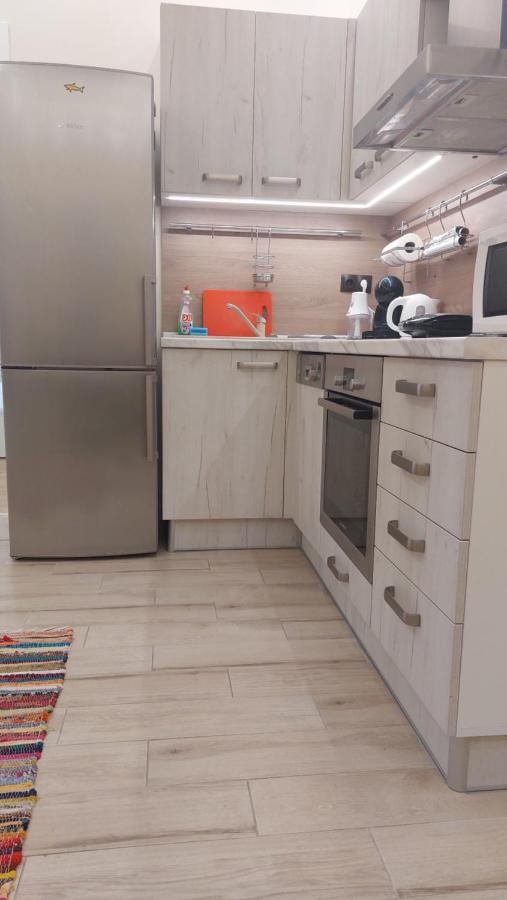 וארנה Апартамент Pink & Blue - 2Bdr With Balcony - Wi-Fi מראה חיצוני תמונה
